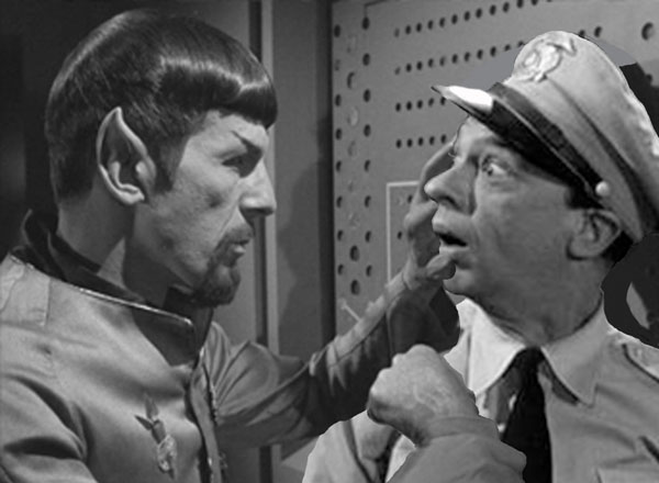 2010-11-14_172412_mirror_spock_with_mccoy5.jpg